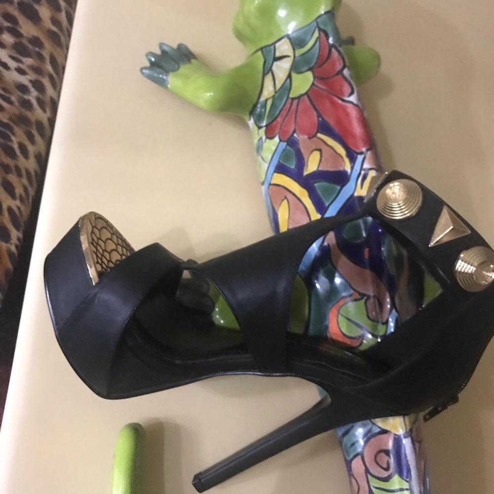 Black Strappy platform heel open toe